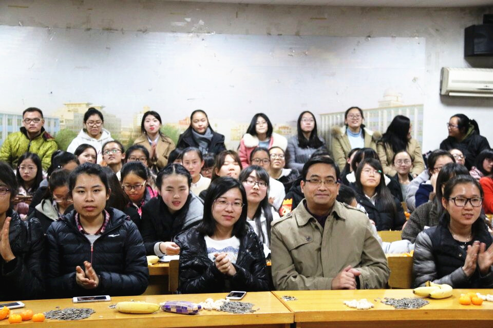 我院院长秦杰老师、团委黎超老师出席并观看本次晚会